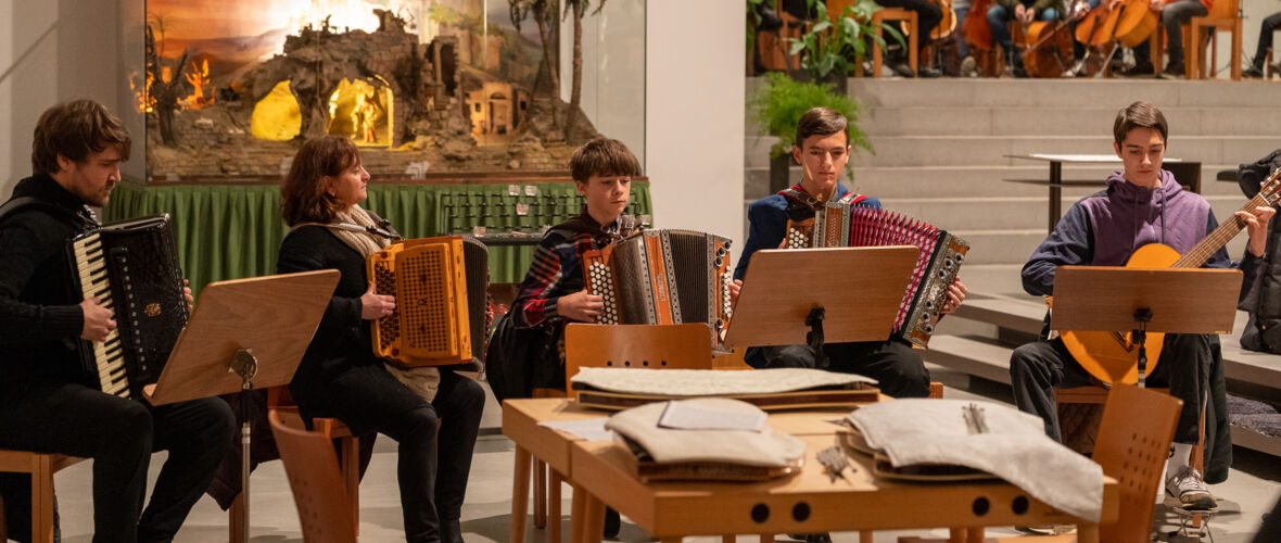 Weihnachtsbenefizkonzert Dez 23-25