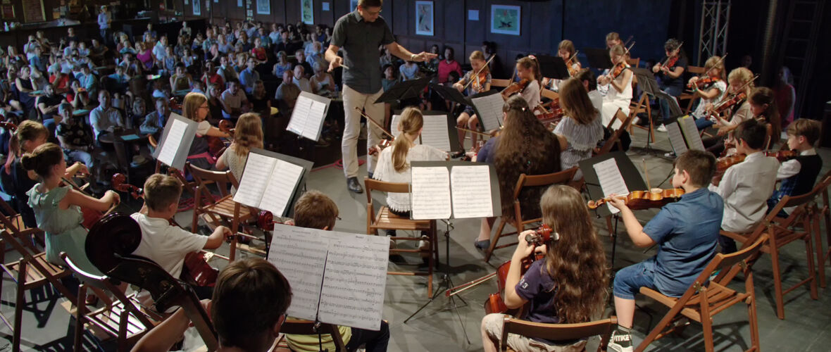 Kinderorchester mit Markus Ellensohn Kinderorchester mit Markus Ellensohn