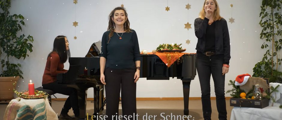 Youtube Leise rieselt der Schnee mit Eri, Simone, Elisabeth Youtube Leise rieselt der Schnee mit Eri, Simone, Elisabeth