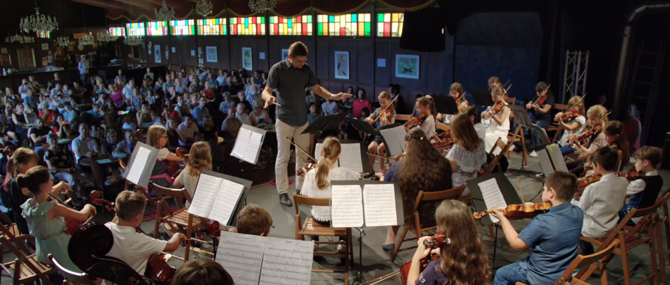 Kinderorchester mit Markus Ellensohn Kinderorchester mit Markus Ellensohn