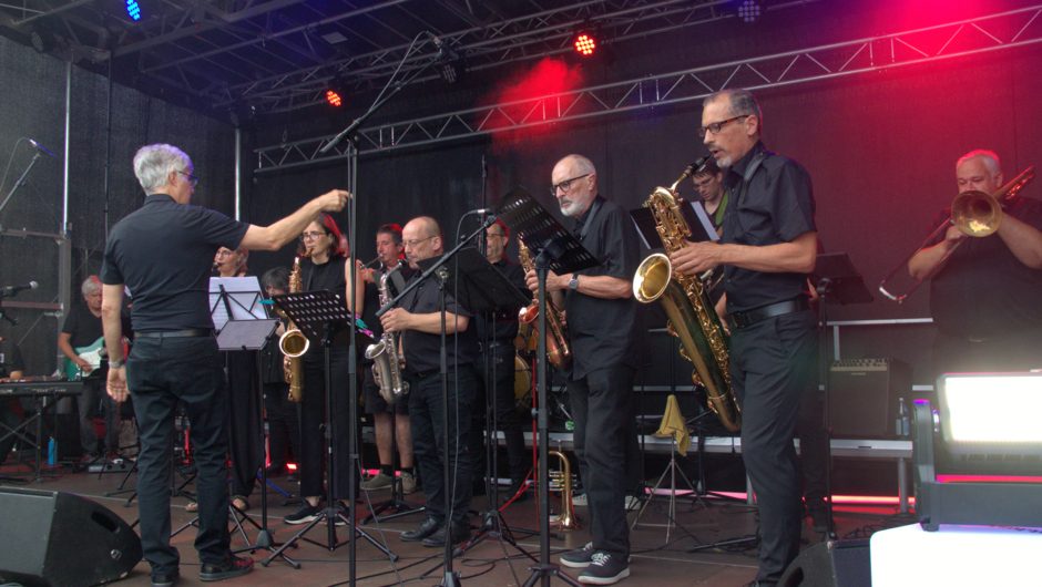 250627-jazzseminar-bei-sommer-am-platz-12_54619373131_o 250627-jazzseminar-bei-sommer-am-platz-12_54619373131_o
